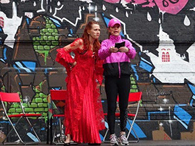 Bakgårdsopera 2017 med Katarina Lundborg Bakgårdsopera 2017 med Katarina Lundborg
