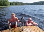 Carina tar trappan...