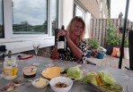 Carina gillar när det bubblar i glaset...