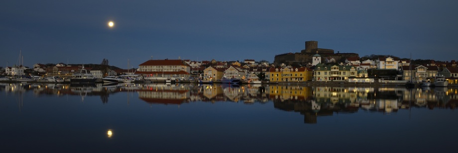 spegelblankt vid Marstrand...