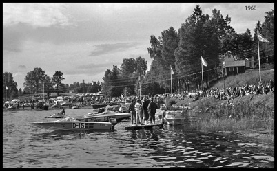 Båttävlingen drog stor publik till Sandviken.