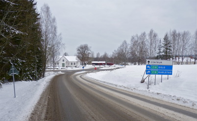 19 januari 2010 - Korsningen Västra Fågelviksvägen - E18 - Sveavägen vid Töcksmarks kyrka.