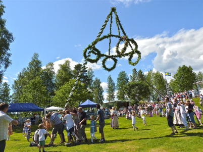 25 juni 2010 - Midsommarfirande på Mangsgården.