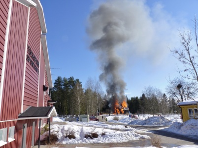 13 mars 2010 - Skolvaktmästarbostaden bränns ner för att ge plats åt nya förskolan Junibacken.