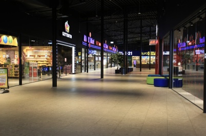2 april 2020 - Inne i shoppingcentret var det tomt och öde.