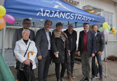2 oktober 2021 - Det var många glada miner när Förskolan Holken och Framtidssatsningen i Västra Fågelvik invigdes.