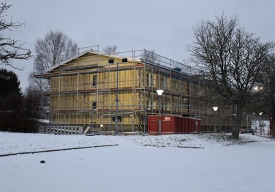 8 december 2021 - Arbetet med ROT-renovering av Bögatan 2 . . .