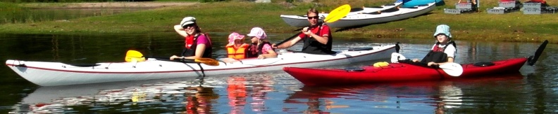 kajakpaddling för familjen kajakpaddling för familjen