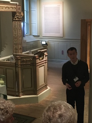 Synagogans predikstol kom under 1800-talet att användas i den sjömanskyrka som tog över lokalerna i Gamla Stan på 1870-talet. I den var psalmförfattaren Lina Sandell verksam. Senare fanns en polisstat Synagogans predikstol kom under 1800-talet att användas i den sjömanskyrka som tog över lokalerna i Gamla Stan på 1870-talet. I den var psalmförfattaren Lina Sandell verksam. Senare fanns en polisstat