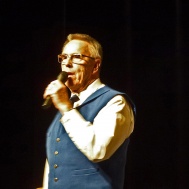 Jan Björkman sjunger " You'll never walk alone"