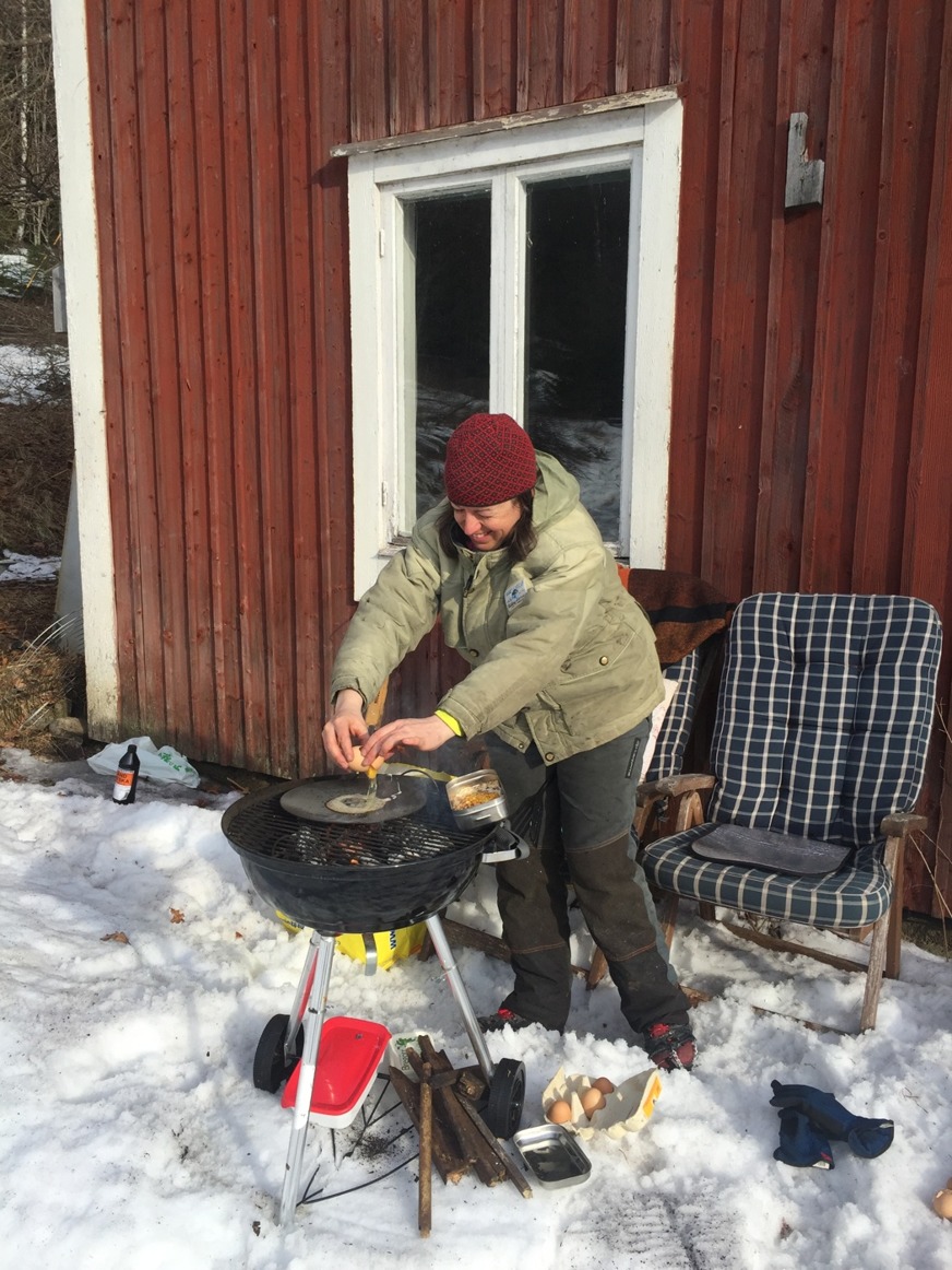 Ekologiska ägg från grannen och pyttipanna :-) Ekologiska ägg från grannen och pyttipanna :-)