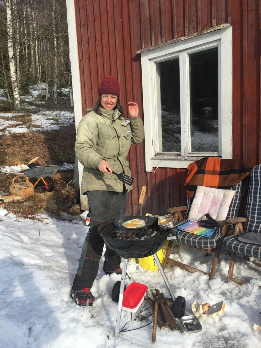 Nya huggarkängorna är väldans bra, och gamla hästjackan passar perfekt på landet :-) Nya huggarkängorna är väldans bra, och gamla hästjackan passar perfekt på landet :-)