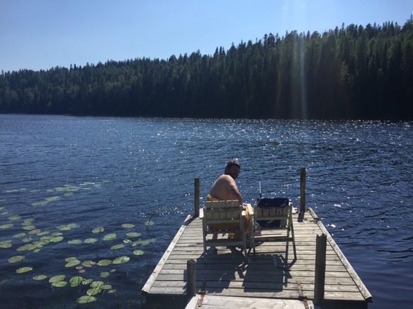 2016-07-26 Vi har nakenbadat i vår lilla sjö och njuter av solen och värmen. 2016-07-26 Vi har nakenbadat i vår lilla sjö och njuter av solen och värmen.