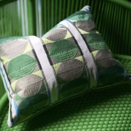 Designers Guild A.Nyhet Kudde KUSHIME EMERALD COTTON 40x30 CCDG1595 Kampanj 25% rabatt på hela köpet över 5000 kr (gäller ej rea och tyger) KOD. GTGYTKXL