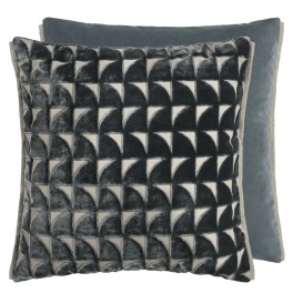 Designers Guild A.Nyhet Kudde MARQUISE GRAPHITE VELVET 50x50 CCDG1600 Kampanj 25% rabatt på hela köpet över 5000 kr (gäller ej rea och tyger) KOD. GTGYTKXL