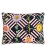 Christian Lacroix Kudde FLOWER'S GAME BOURGEON 60 x 45 cm CCCL0616 (2-PACK) Kampanj 25% rabatt på hela köpet över 5000 kr (gäller ej rea och tyger) KOD. GTGYTKXL