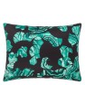 Christian Lacroix Kudde PRECIOUS IRIS 60 x 45 cm CCCL0623 (2-PACK) Kampanj 25% rabatt på hela köpet över 5000 kr (gäller ej rea och tyger) KOD. GTGYTKXL - Visar Kudde baksida