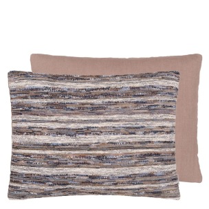 Designers Guild Kudde ZANSHI INDIGO 60x45 CCDG1399 (2-PACK) Kampanj 25% rabatt på hela köpet över 5000 kr (gäller ej rea och tyger) KOD. GTGYTKXL - 2-pack Kuddar med rabatt