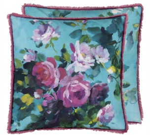 A Nyhet Designers Guild Kudde BOUQUET DE ROSES TURQUOISE 50x50 CCDG1457 (2-PACK) Kampanj 25% rabatt på hela köpet över 5000 kr (gäller ej rea och tyger) KOD. GTGYTKXL - 2-pack Kuddar med rabatt