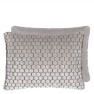 A Nyhet Designers Guild Kudde JABOT Oyster 40x30 CCDG1481 (2-PACK) Kampanj 25% rabatt på hela köpet över 5000 kr (gäller ej rea och tyger) KOD. GTGYTKXL - 2-pack Kuddar med rabatt