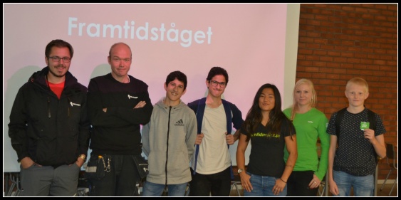 Marcus Nordström, Nicklas Olofsson, Ali i 9D, Moussa i 9B, Louise Sandqvist, Sofie Dahlén Sjöberg och Valter i 9B var alla på plats. Foto: Viktoria L Larsdotter Marcus Nordström, Nicklas Olofsson, Ali i 9D, Moussa i 9B, Louise Sandqvist, Sofie Dahlén Sjöberg och Valter i 9B var alla på plats. Foto: Viktoria L Larsdotter