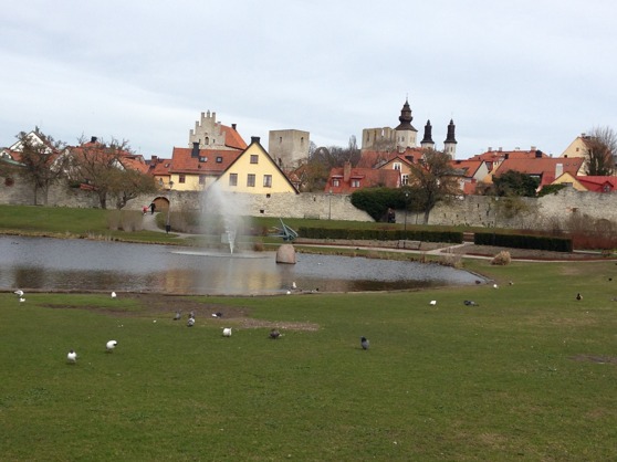 Gotland är fantastiskt vackert, här en vy från Visby, Almedalen Gotland är fantastiskt vackert, här en vy från Visby, Almedalen