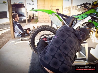 Tyler Bowers var med ute och testade idag, han leder just nu Arenacrossen