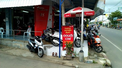 Vi åker med dig till Honda/Yamaha butiken