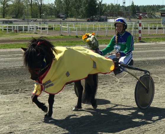 Månstorps Tuffing och Wendela vinner på Romme 20 maj 2018 Månstorps Tuffing och Wendela vinner på Romme 20 maj 2018