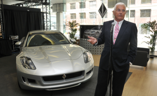 Bob Lutz visar upp VL Destino Bob Lutz visar upp VL Destino
