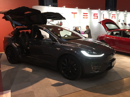 TESLA Model X TESLA Model X