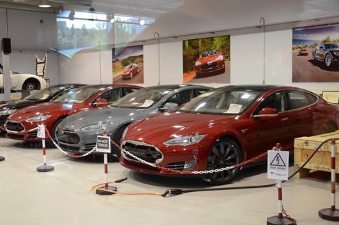 Nya Model S för EU (Bild: "bb" www.elbilforum.no) Nya Model S för EU (Bild: "bb" www.elbilforum.no)