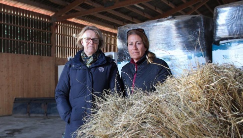 Solveig Rydén Falk, verksamhetschef Lomma ridklubb, och Catarina Hagstrand, ordförande i klubbens styrelse, är båda besvikna på kommunen. Bild: Johanna M Karlsson Solveig Rydén Falk, verksamhetschef Lomma ridklubb, och Catarina Hagstrand, ordförande i klubbens styrelse, är båda besvikna på kommunen. Bild: Johanna M Karlsson