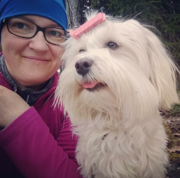 Aina och Leia. Aina och Leia.