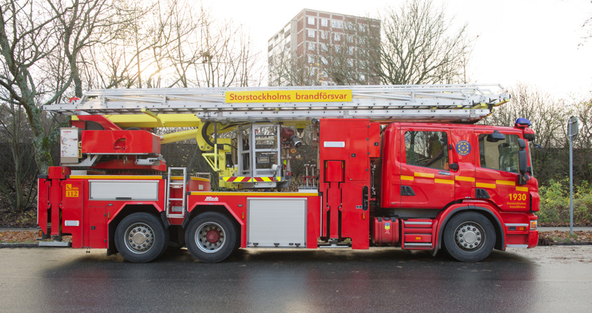 Hävare Scania P400DB 6x2*4 MLB                klicka gärna på bilden så kan du läsa mer om Storstockholms brandförsvar.