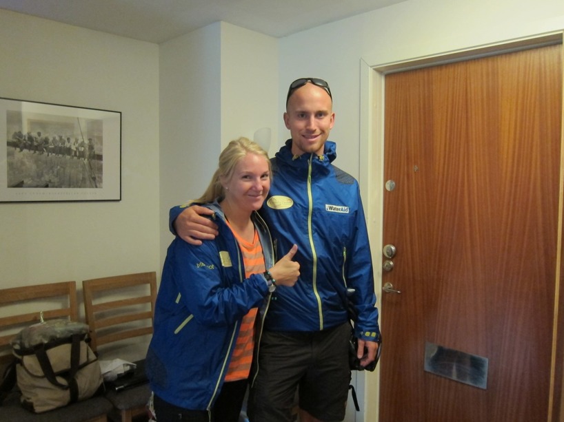 Här är vi klockan 06.30 innan vi ska cykla till färjan! Här är vi klockan 06.30 innan vi ska cykla till färjan!