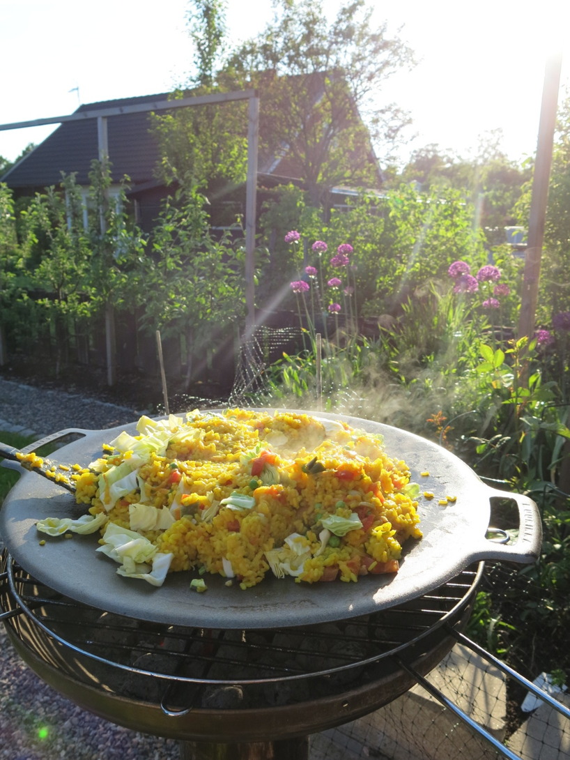 Vid varje tillfälle grillades det! Som vi längtat efter svensk sommar och grillkvällar! Vid varje tillfälle grillades det! Som vi längtat efter svensk sommar och grillkvällar!