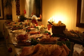 Fantastiskt julbord framdukat på Söderarm. Fantastiskt julbord framdukat på Söderarm.
