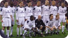 Lagbilden med 12 Manchester Unitedspelare. Karl Power står längst till vänster. Han är den ende som har armbandsur.