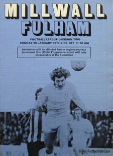 Matchprogram till första söndagsmatchen i England.