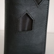 Kortfodral med tryckknapp