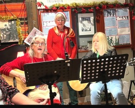 På bilden syns Anja, Agneta och Jenny