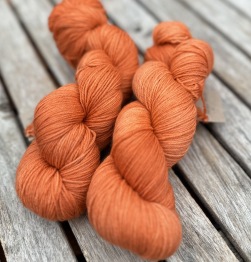 garnlyckas merino, orange toner - Guldfisk merino