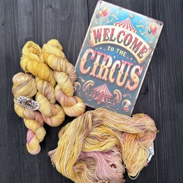 sockgarn, gula nyanser - Lejon sock