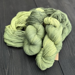 Garnlyckas merino, gröna toner - Krokodil merino