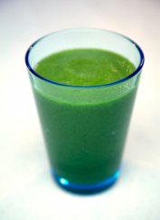 Mixa din egen supersmoothie efter träningen för maximal återhämtning med banan, juice och spirulina! Mixa din egen supersmoothie efter träningen för maximal återhämtning med banan, juice och spirulina!