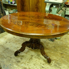 Mahogny matbord