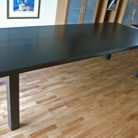 Stort matbord massiv ek