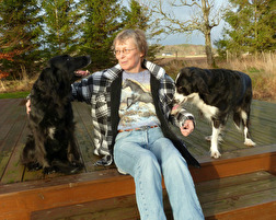 Healer, samtalsterapeut, hundinstruktör Susanne Landegren på Healingstugan i Laholm i södra Halland